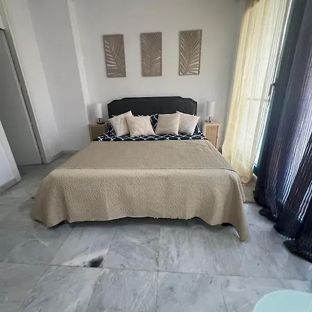 Apartment Beachside In House